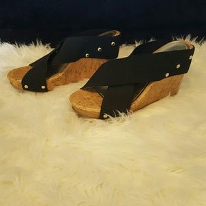 ⬇️price drop⬇️Madden Girl wedges